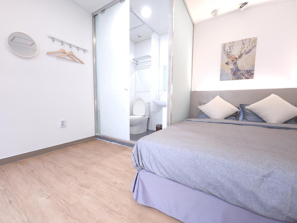 Oyo Hostel Myeongdong 2 Сеул Экстерьер фото