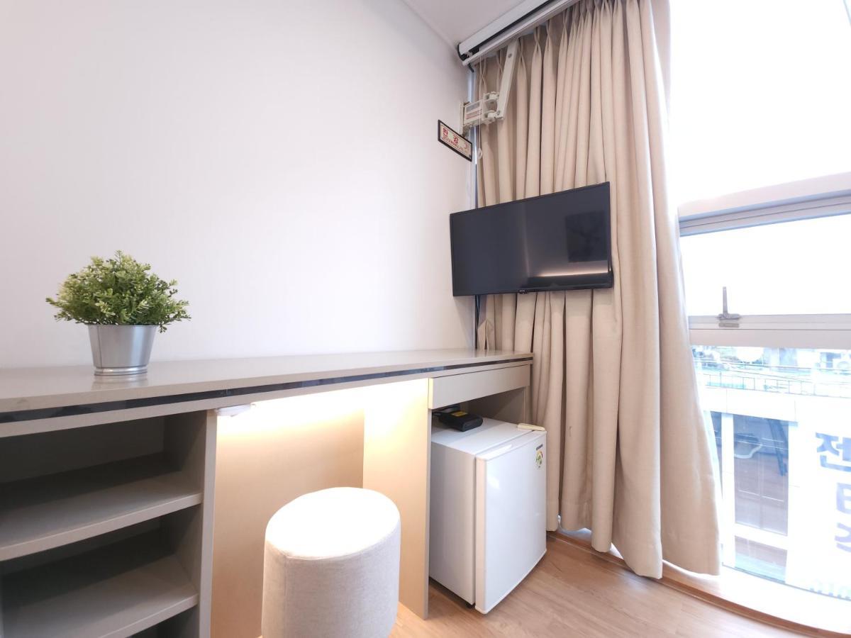 Oyo Hostel Myeongdong 2 Сеул Экстерьер фото