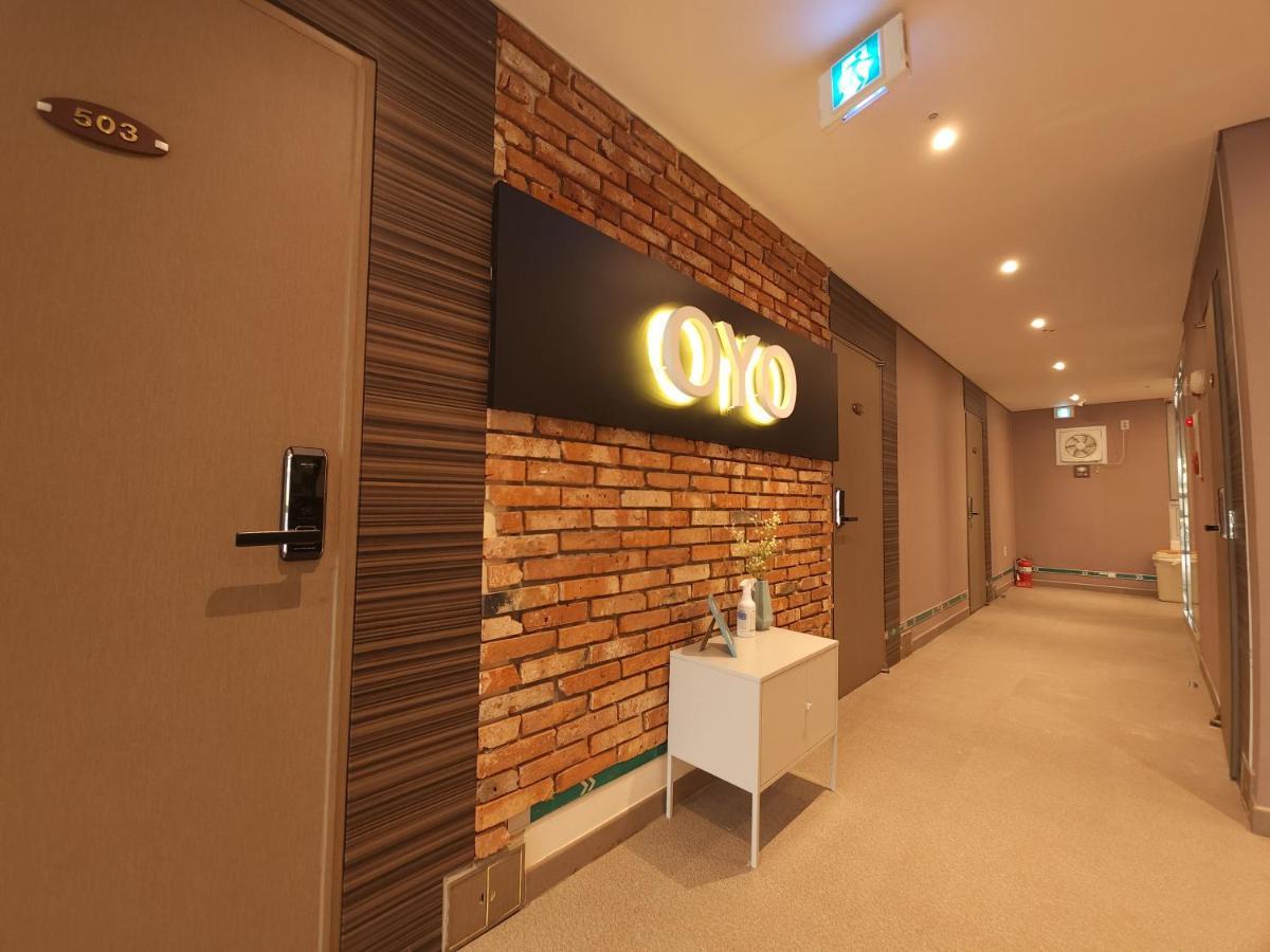 Oyo Hostel Myeongdong 2 Сеул Экстерьер фото