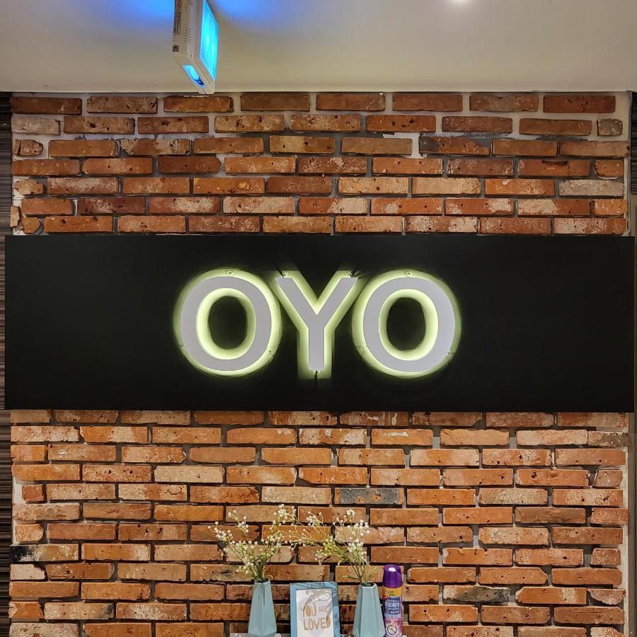 Oyo Hostel Myeongdong 2 Сеул Экстерьер фото