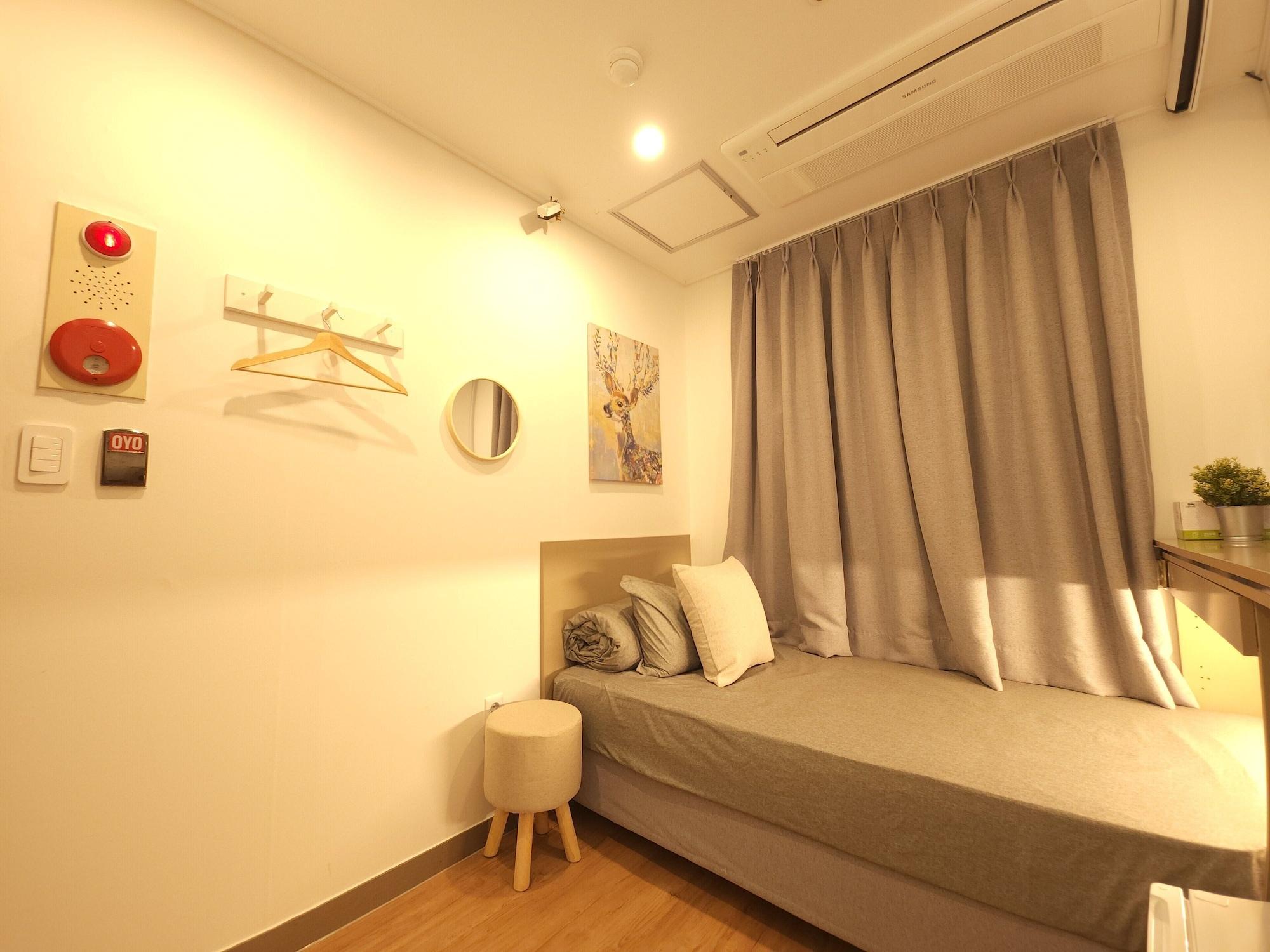 Oyo Hostel Myeongdong 2 Сеул Экстерьер фото