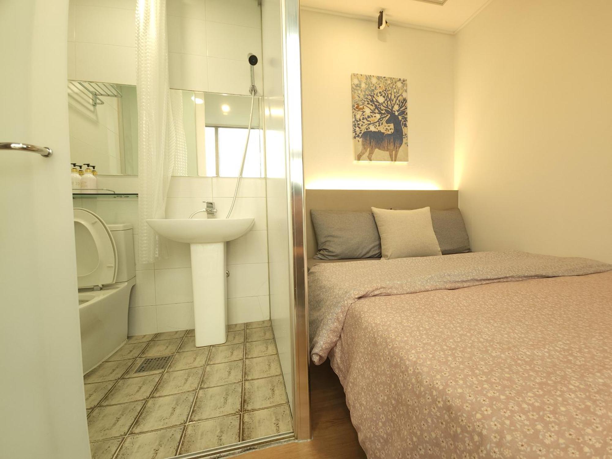 Oyo Hostel Myeongdong 2 Сеул Номер фото